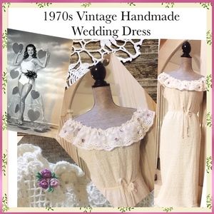 1970s Handmade Unique Vintage Crocheted Dress M